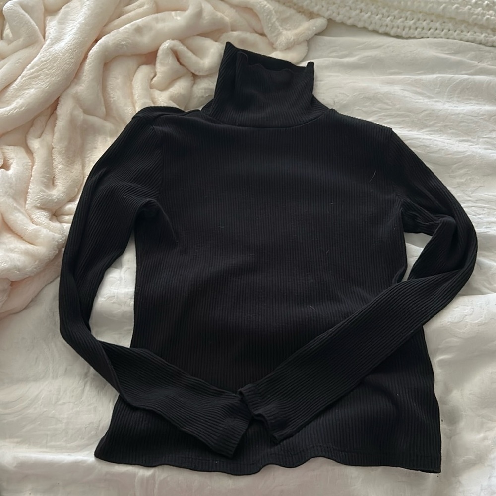 Old Navy turtle neck